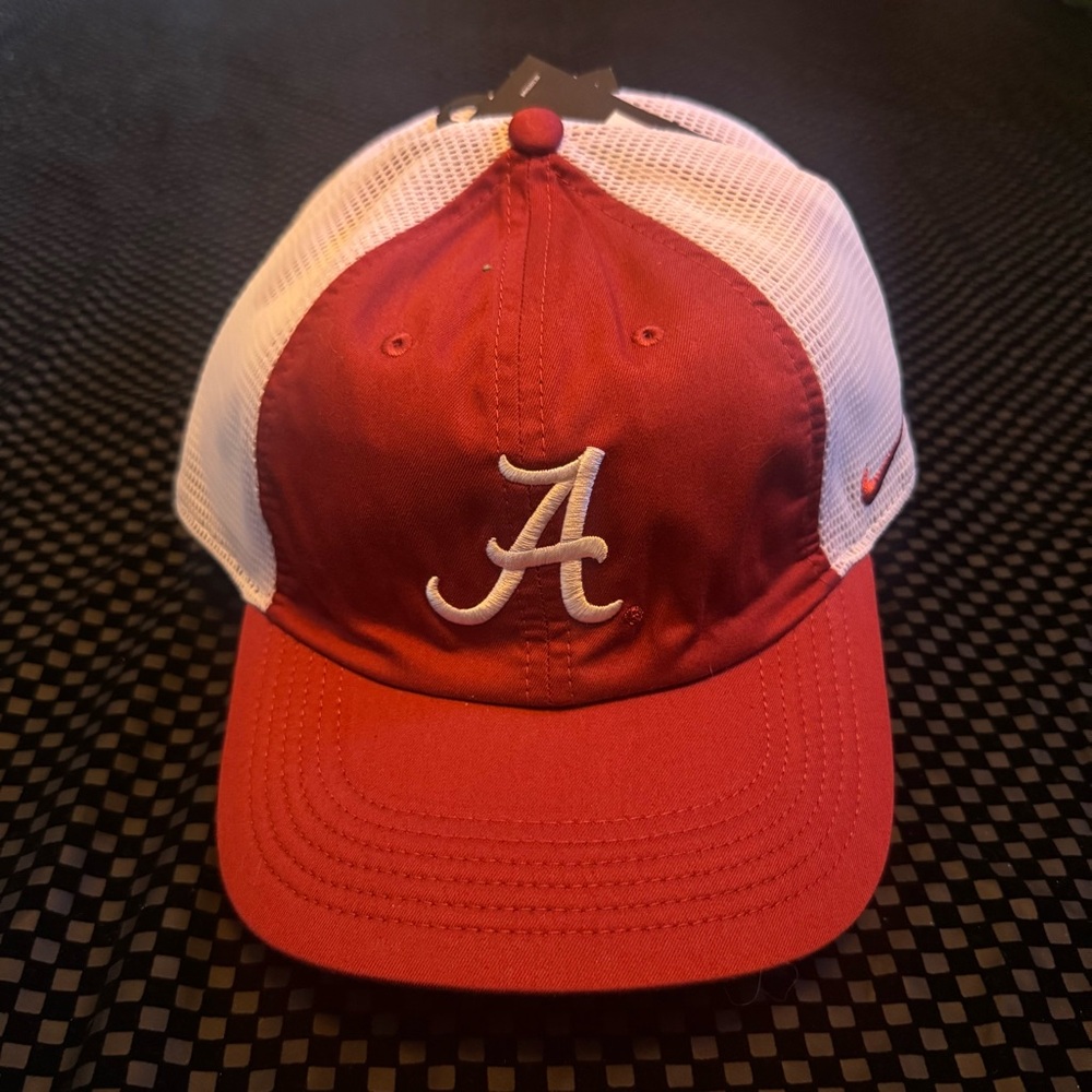 White Mesh Alabama Nike Hat